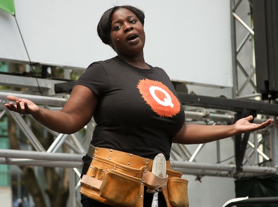 Photo Coverage: '106.7 Lite Fm Presents BROADWAY IN BRYANT PARK 2009' Begins Performances! Image