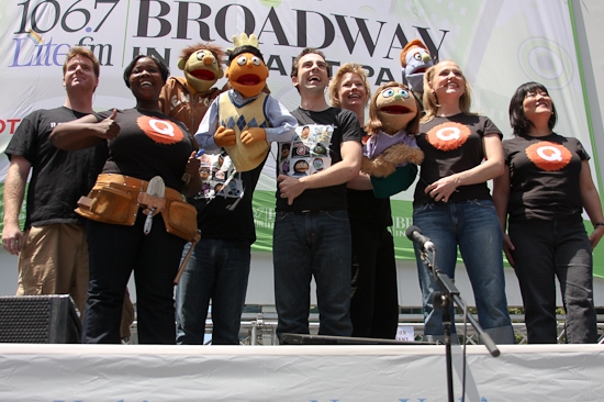 Photo Coverage: '106.7 Lite Fm Presents BROADWAY IN BRYANT PARK 2009' Begins Performances! Image