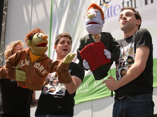 Photo Coverage: '106.7 Lite Fm Presents BROADWAY IN BRYANT PARK 2009' Begins Performances! Image