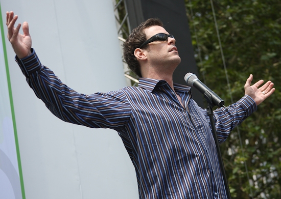 Photo Coverage: '106.7 Lite Fm Presents BROADWAY IN BRYANT PARK 2009' Begins Performances! Image