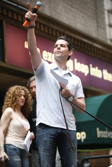 Photo Coverage: 'BROADWAY BARKS 11' In Shubert Alley Image