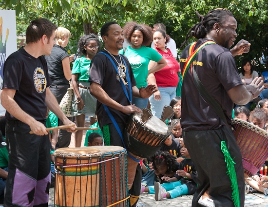 Photo Coverage: SHREK Star Brian d'Arcy James Visits 'MANDELA DAY' In Washington Square Park Image