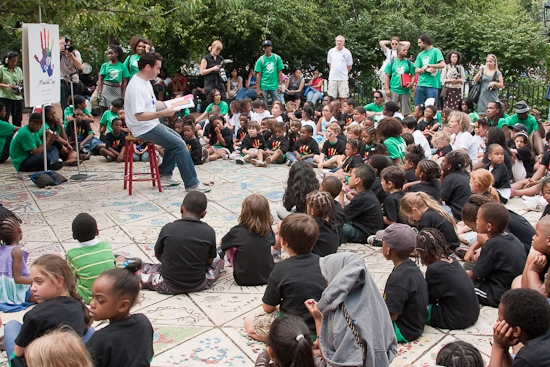 Photo Coverage: SHREK Star Brian d'Arcy James Visits 'MANDELA DAY' In Washington Square Park Image
