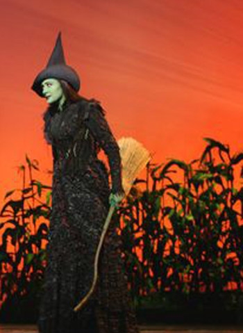 Photo Flash: Dee Roscioli Soars To Broadway In WICKED Image