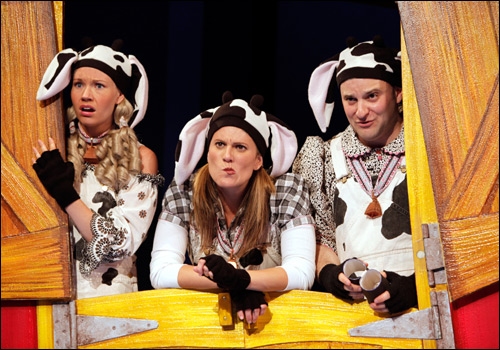 Photo Flash: CLICK, CLACK, MOO at Off-Broadway's Lucille Lortel Theatre Image