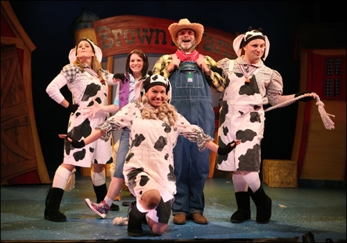 Photo Flash: CLICK, CLACK, MOO at Off-Broadway's Lucille Lortel Theatre Image