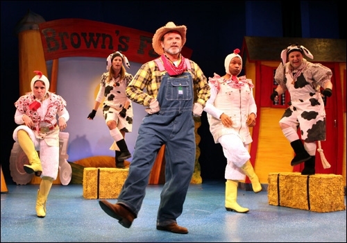 Photo Flash: CLICK, CLACK, MOO at Off-Broadway's Lucille Lortel Theatre Image