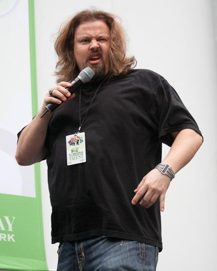 Photo Coverage: WICKED, 'ROCK', 'POPPINS' And VANITIES Perform At 'BROADWAY IN BRYANT PARK' 