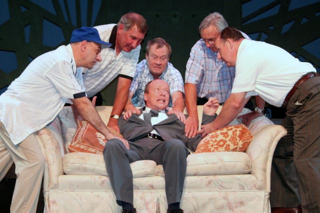Photo Flash: THE ODD COUPLE Opens 8/5 At The Ivoryton Playhouse Image