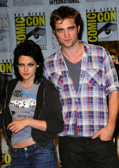 Kristen Stewart and Robert Pattinson Photo