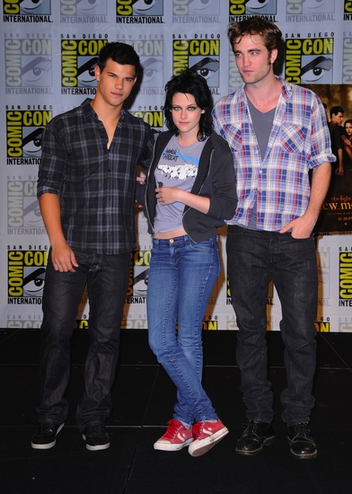 Photo Coverage: Theatre And Film Stars Shine At COMIC-CON 2009 Image
