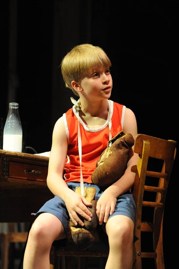 Photo Flash: BILLY ELLIOT At The Victoria Palace Theatre 