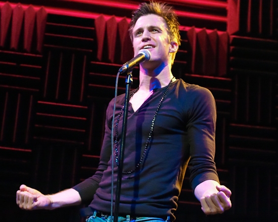 Photo Coverage: Gavin Creel In Concert At Joe's Pub Image