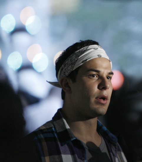 Skylar Astin Photo