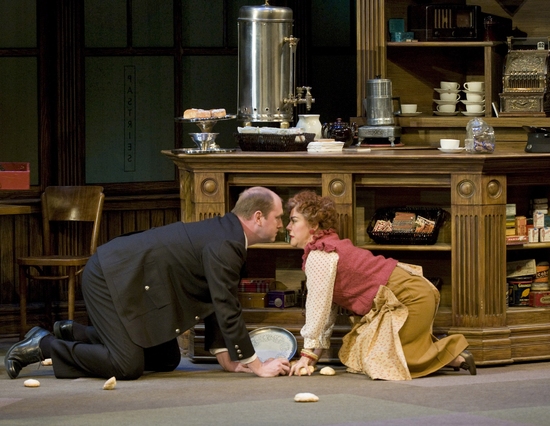 Photo Flash: BRIEF ENCOUNTERS Runs At The Shaw Festival Theatre Until 10/24 Image