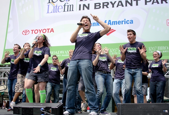 Photo Coverage: 'SHREK', 'NAKED', CHICAGO And JERSEY BOYS Perform At 'BROADWAY IN BRYANT PARK' Image