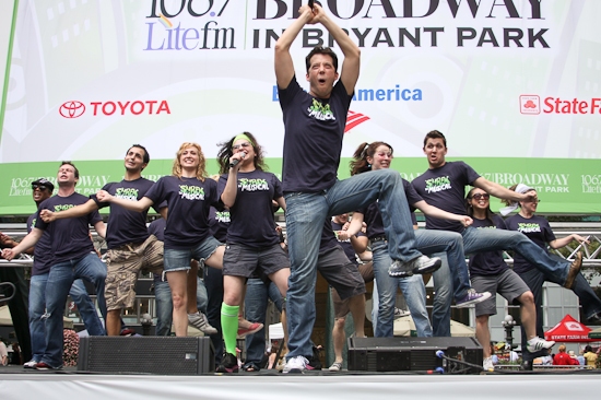 Photo Coverage: 'SHREK', 'NAKED', CHICAGO And JERSEY BOYS Perform At 'BROADWAY IN BRYANT PARK' Image