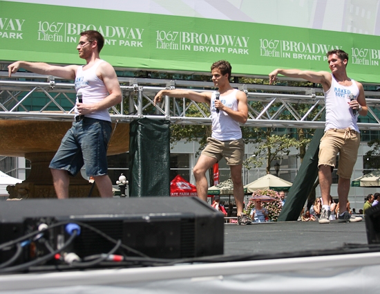 Photo Coverage: 'SHREK', 'NAKED', CHICAGO And JERSEY BOYS Perform At 'BROADWAY IN BRYANT PARK' Image