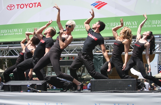 Photo Coverage: 'SHREK', 'NAKED', CHICAGO And JERSEY BOYS Perform At 'BROADWAY IN BRYANT PARK' Image
