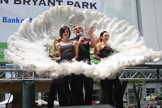 Photo Coverage: 'SHREK', 'NAKED', CHICAGO And JERSEY BOYS Perform At 'BROADWAY IN BRYANT PARK' Image