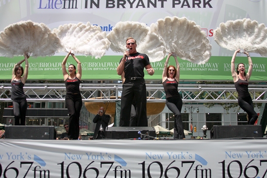 Photo Coverage: 'SHREK', 'NAKED', CHICAGO And JERSEY BOYS Perform At 'BROADWAY IN BRYANT PARK' Image
