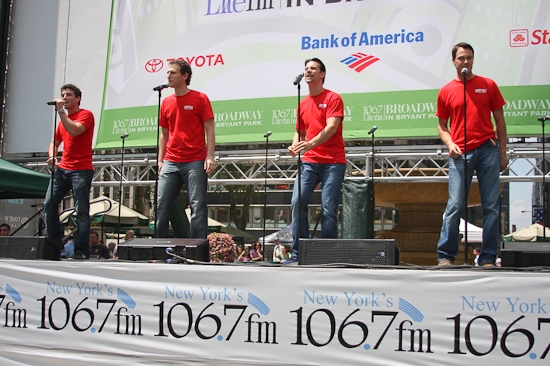 Photo Coverage: 'SHREK', 'NAKED', CHICAGO And JERSEY BOYS Perform At 'BROADWAY IN BRYANT PARK' Image