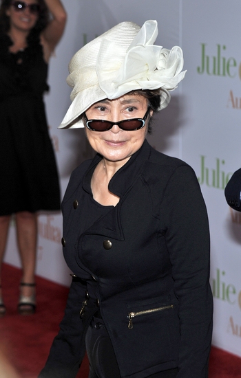 Yoko Ono Photo