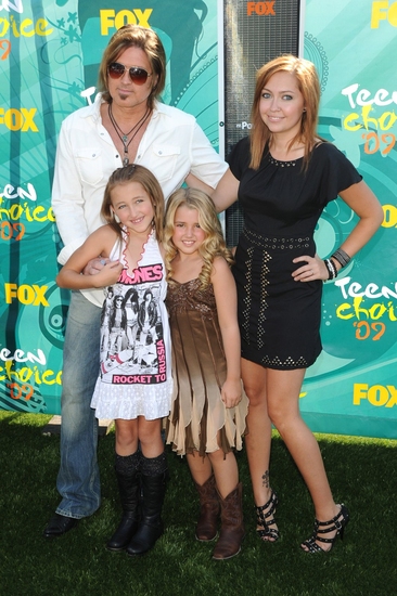 Billy Ray Cyrus and family Photo