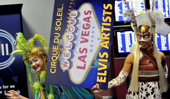 Photo Flash: Cirque du Soleil Welcomes 'ELVIS' Show Cast To Las Vegas' McCarran Airport Image