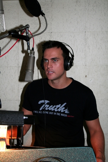  Cheyenne Jackson Photo