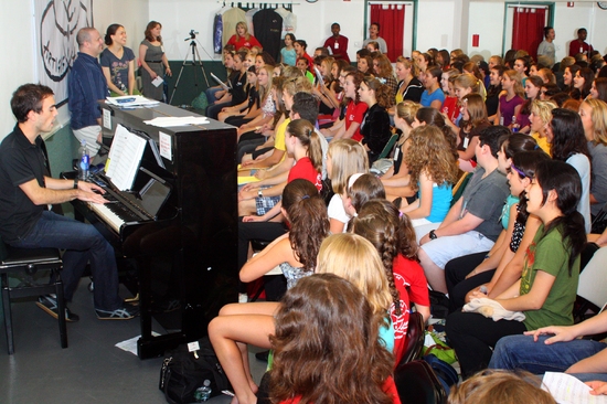 Photo Flash: SHREK THE MUSICAL Star Sutton Foster Visits Broadway Artists Alliance Image