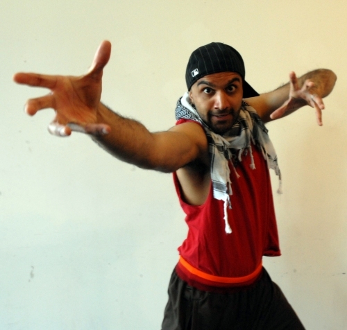 Photo Flash: Victory Gardens Theater Presents THE ELABORATE ENTRANCE OF CHAD DEITY 9/25 Thru 11/1 Image