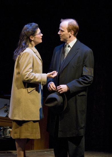 Photo Flash: THE ENTERTAINER Runs At The Studio Theatre Through 9/20 Image
