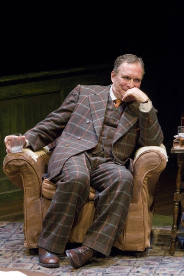 Photo Flash: THE ENTERTAINER Runs At The Studio Theatre Through 9/20 Image