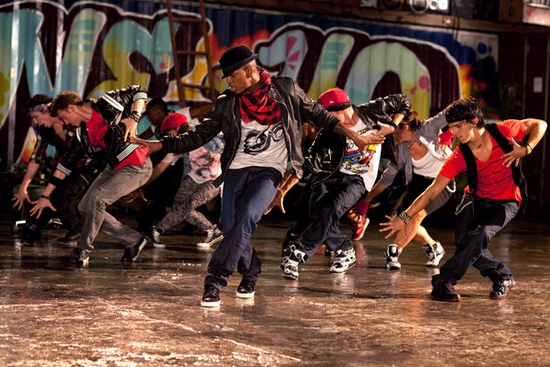 Photo Flash: MTV's 'VMA SIDE STORY' Photo Shoots Featuring Katy Perry, Ne-Yo, Taylor Swift And Cobra Starship Image