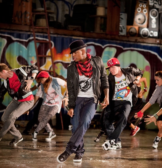 Photo Flash: MTV's 'VMA SIDE STORY' Photo Shoots Featuring Katy Perry, Ne-Yo, Taylor Swift And Cobra Starship Image