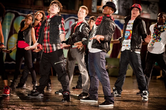 Photo Flash: MTV's 'VMA SIDE STORY' Photo Shoots Featuring Katy Perry, Ne-Yo, Taylor Swift And Cobra Starship Image