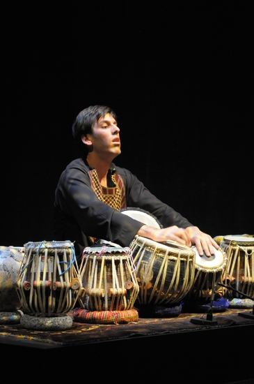 Photo Flash: THE KITE RUNNER At Arizona Theatre Company Image