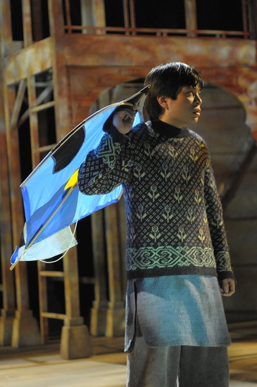 Photo Flash: THE KITE RUNNER At Arizona Theatre Company Image