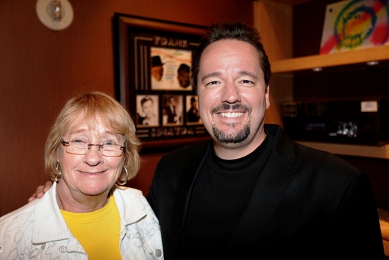 Photo Flash: 'Housewives' Star Joosten Visits Terry Fator At The Mirage Image