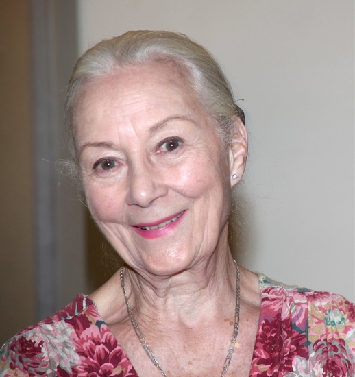 Photo Coverage: The Cast Of Manhattan Theatre Club's THE ROYAL FAMILY Meets The Press Image