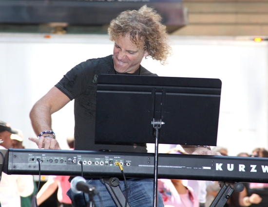 Photo Coverage: Bryan, DiPietro And The MEMPHIS Cast Celebrate Shubert Theatre Box Office Opening Image