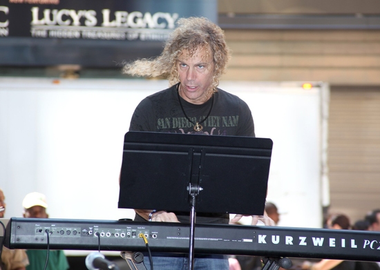 Photo Coverage: Bryan, DiPietro And The MEMPHIS Cast Celebrate Shubert Theatre Box Office Opening Image