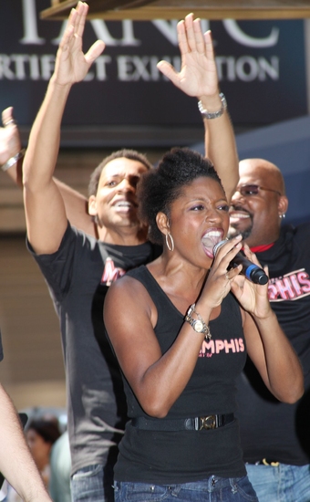 Photo Coverage: Bryan, DiPietro And The MEMPHIS Cast Celebrate Shubert Theatre Box Office Opening Image