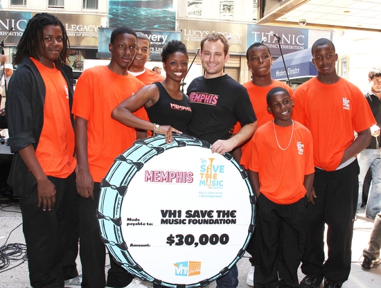 Photo Coverage: Bryan, DiPietro And The MEMPHIS Cast Celebrate Shubert Theatre Box Office Opening Image