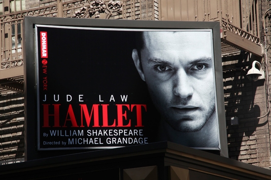 Photo Coverage: 'HAMLET' Marquee Unveiling At The Broadhurst Theatre Image