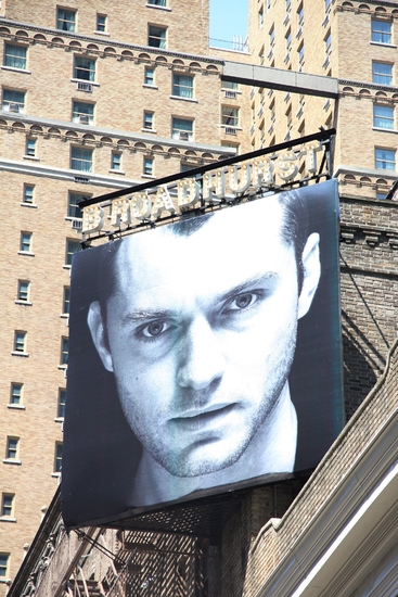 Photo Coverage: 'HAMLET' Marquee Unveiling At The Broadhurst Theatre Image