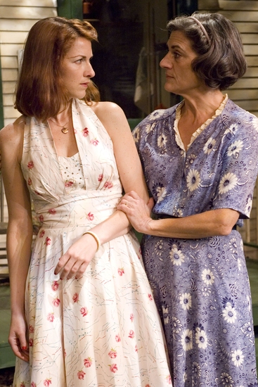 Photo Flash: Timeline Theatre Company's ALL MY SONS At Greenhouse Theater Center Image