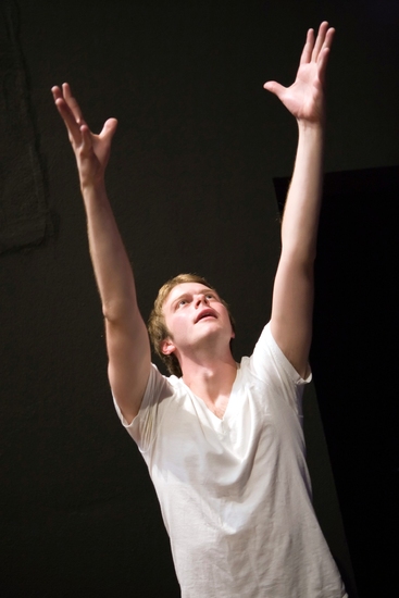 Photo Flash: New Edgecliff Theatre Opens Its 2009/10 Season With EQUUS Image