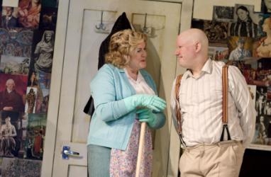 Photo Flash: PRICK UP YOUR EARS Opens at the Comedy Theatre 9/17 Image